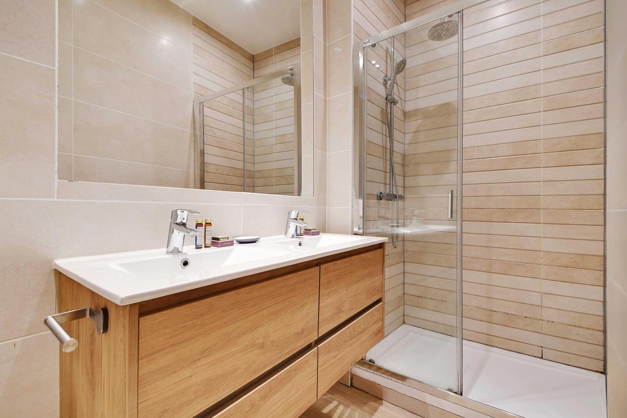 Wonderful Apartment - 2Br-8P - Marche D'Aligre Париж Екстериор снимка